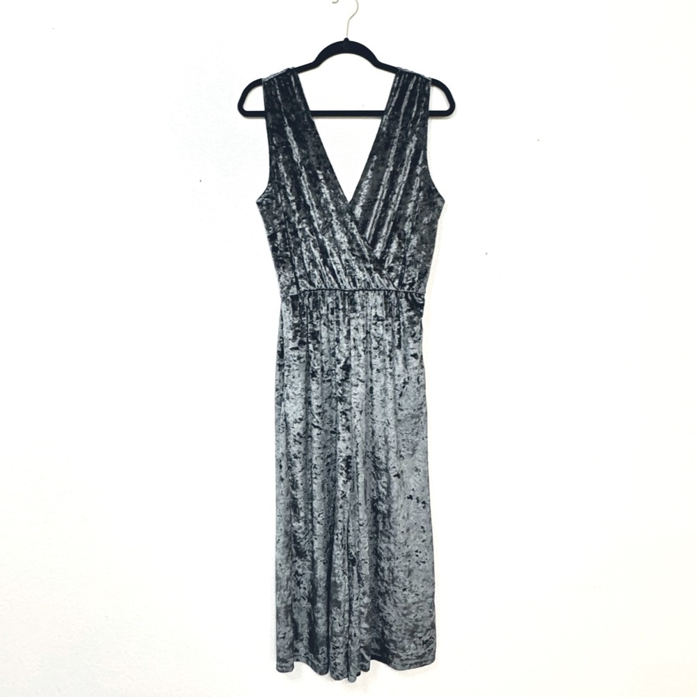 NWT - coco + jaimeson Silver Velour Jumpsuit Size Medium
